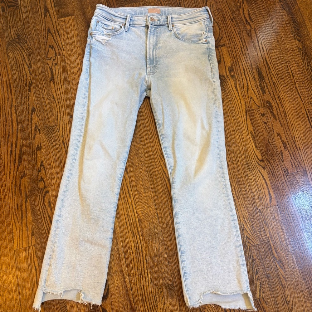 MOTHER 
The Insider Crop Step Fray Jeans 
Size 30